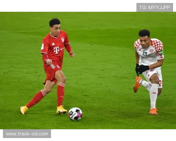 佩德里：对比穆西亚拉——控场能力与突破能力对比